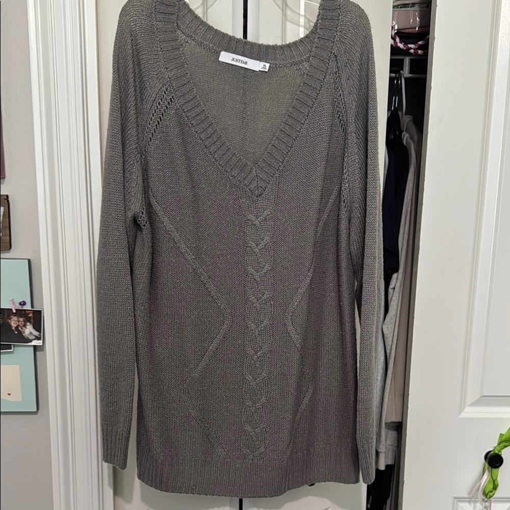 JustFab Gray V-Neck Sweater with Cable Knit